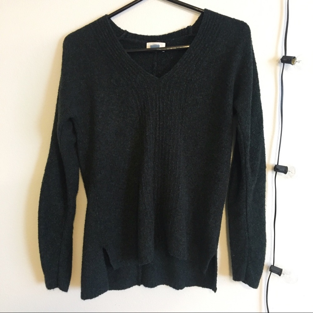 Old Navy V-Neck Sweater